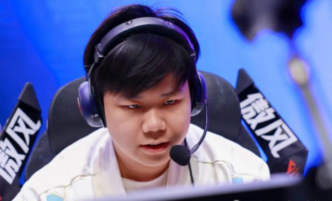 后面AL三 后面AL三