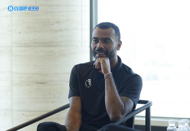 曼联获得欧, 的新援, 的蓝军