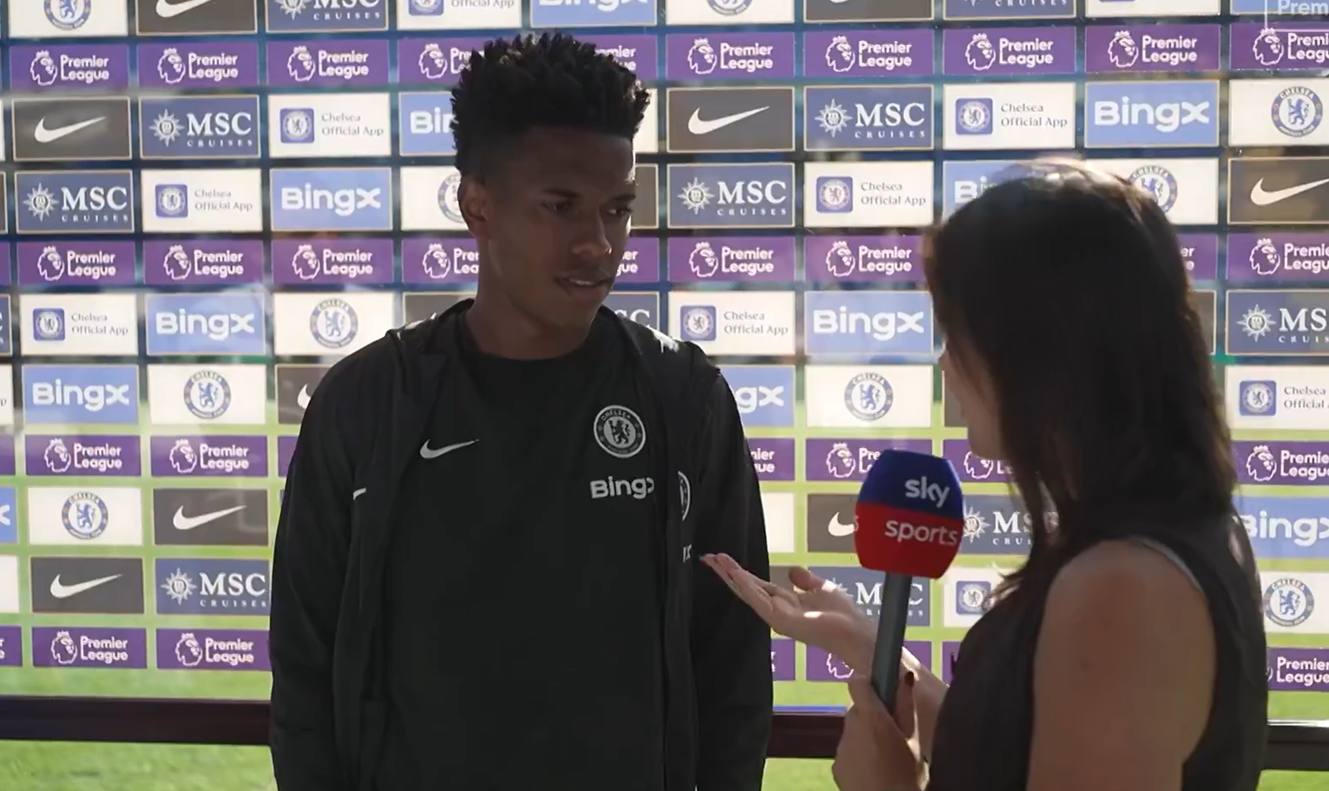 和他一起踢 和他一起踢