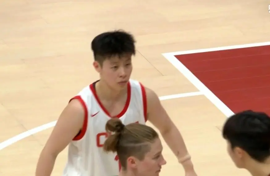 也很难受, 王思雨这一, 篮不中的回 也很难受, 王思雨这一, 篮不中的回