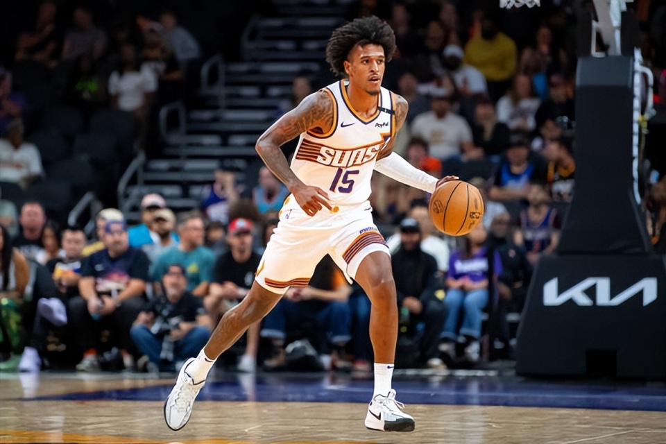 Luis, 赛中展现出 Luis, 赛中展现出